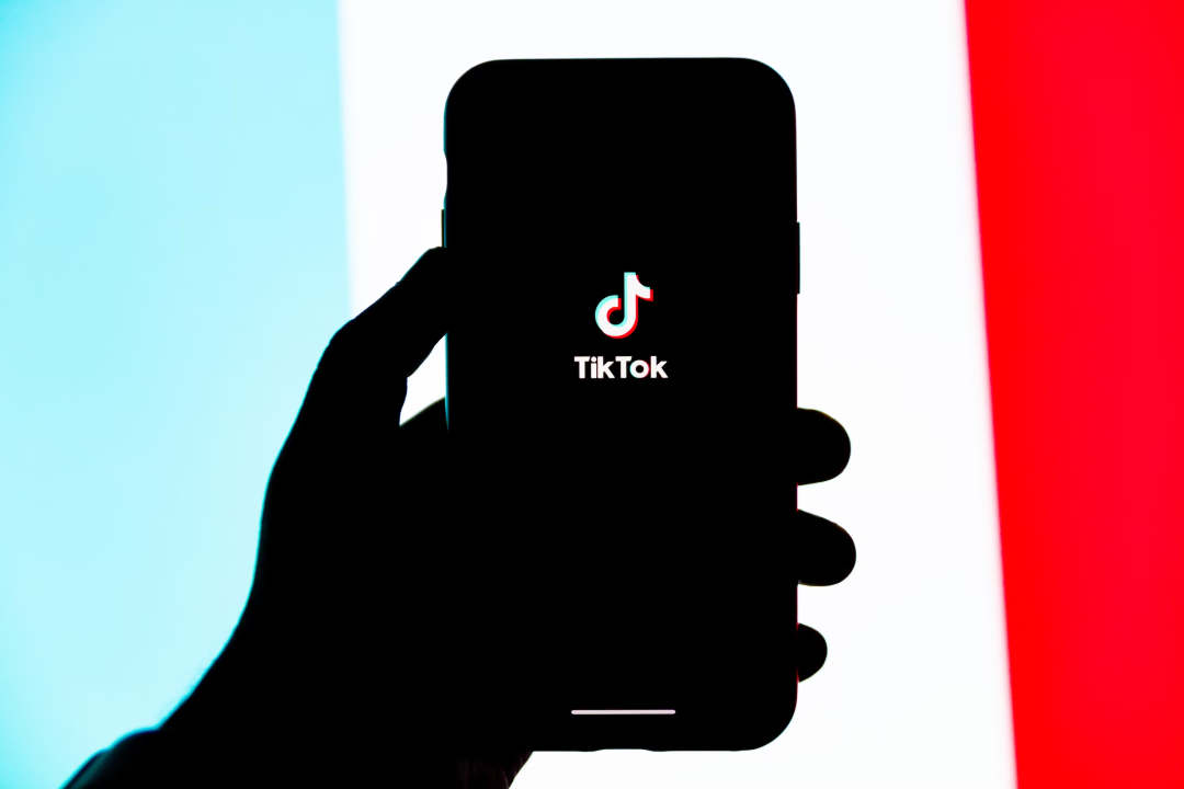 翻墙就能浏览！TikTok解除对国内手机卡的检测限制