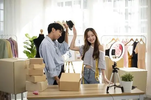 东方甄选与疯狂小杨哥：TikTok电商的新征程